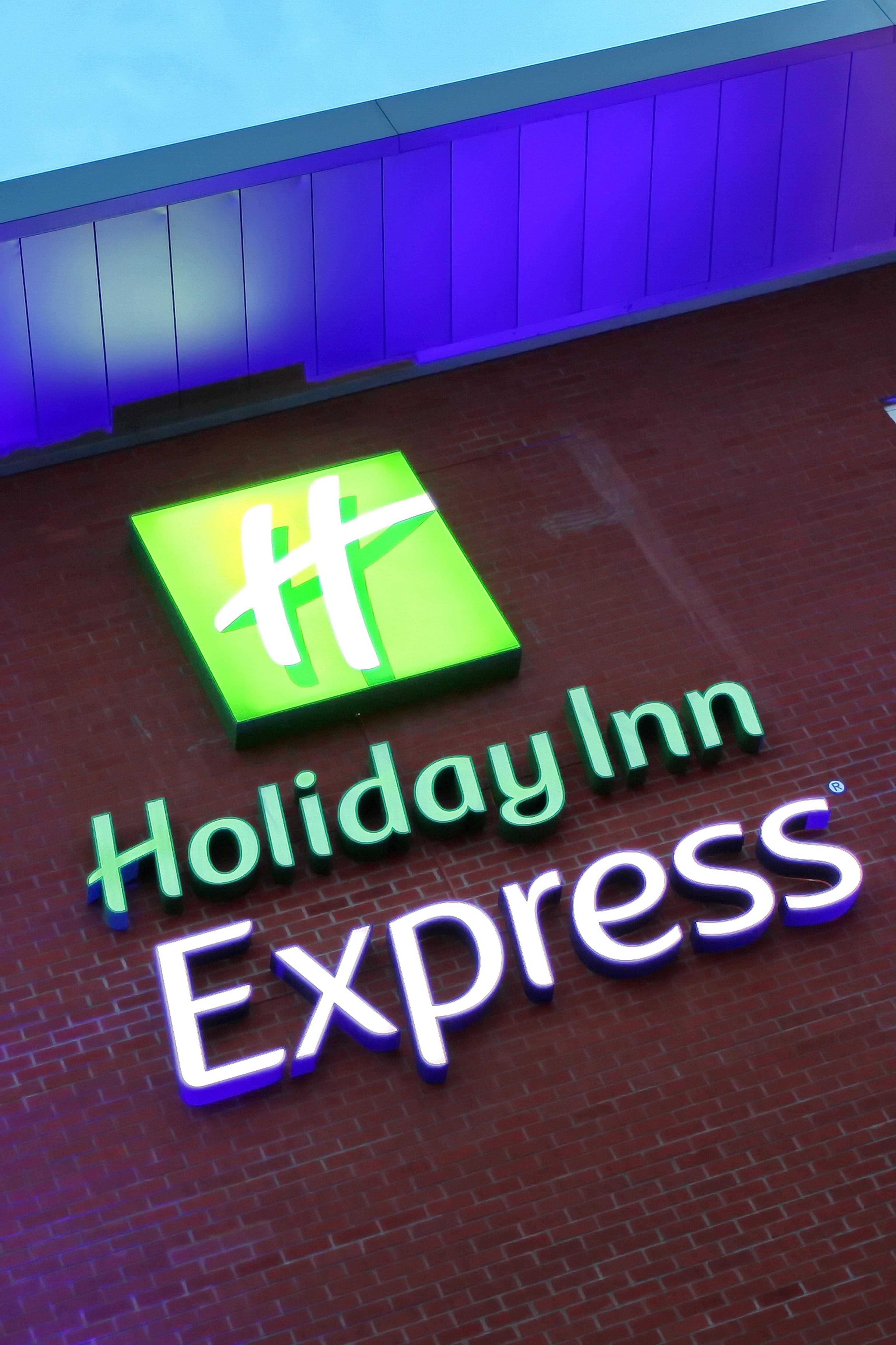 Holiday Inn Express Birmingham Redditch, An Ihg Hotel Buitenkant foto
